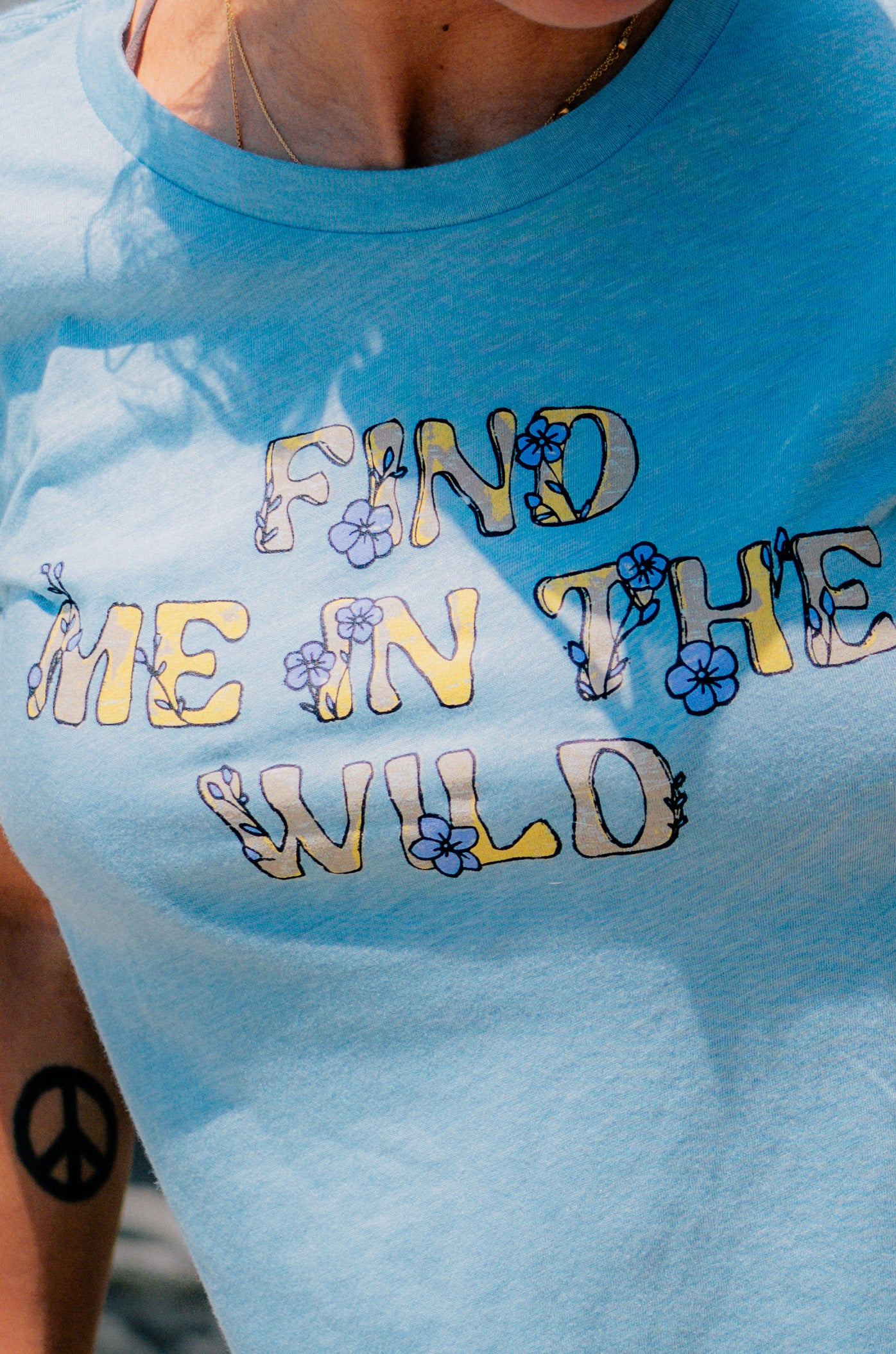 Find Me in the Wild Women's Crop T-Shirt