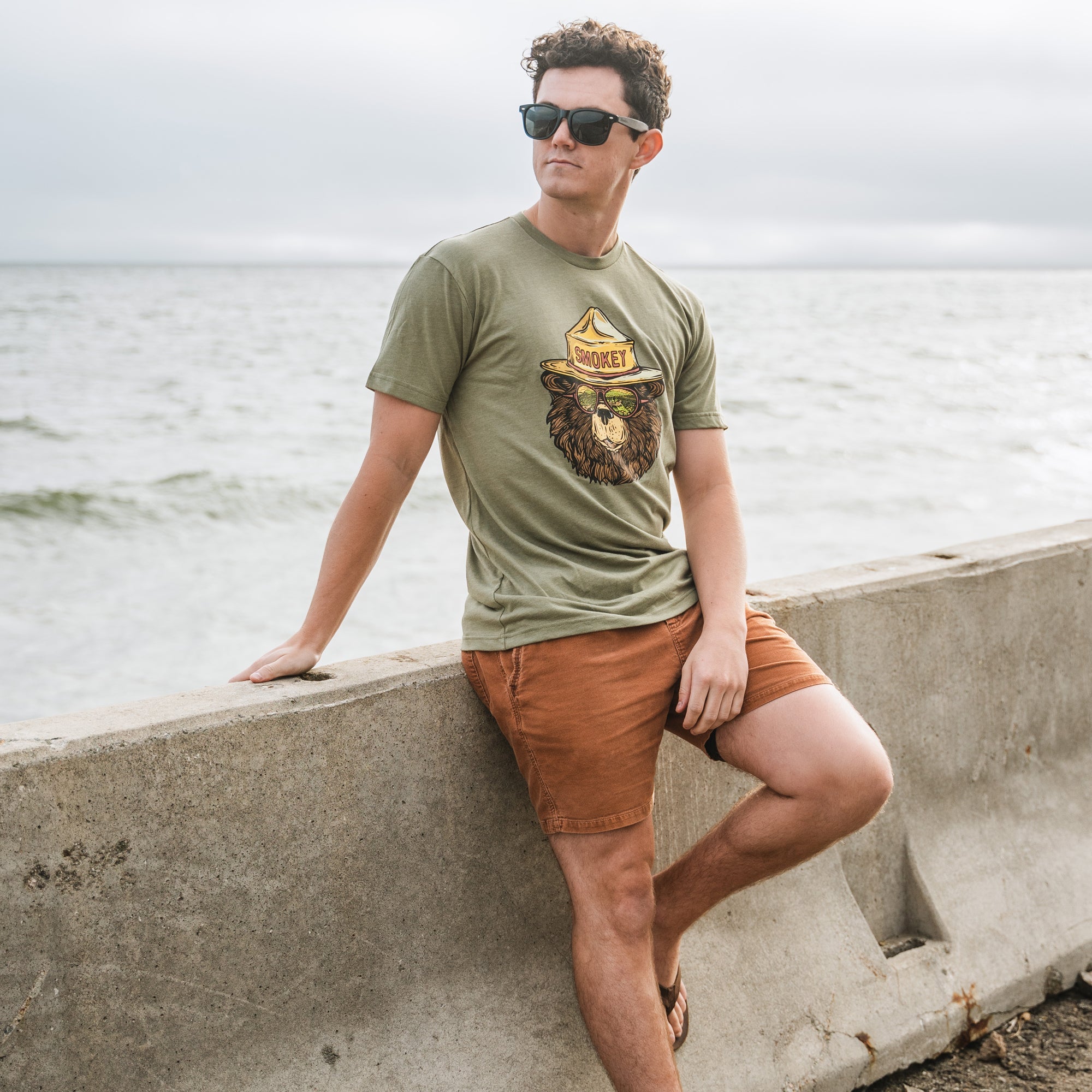 Smokey Groovy Bear T-Shirt (Olive)