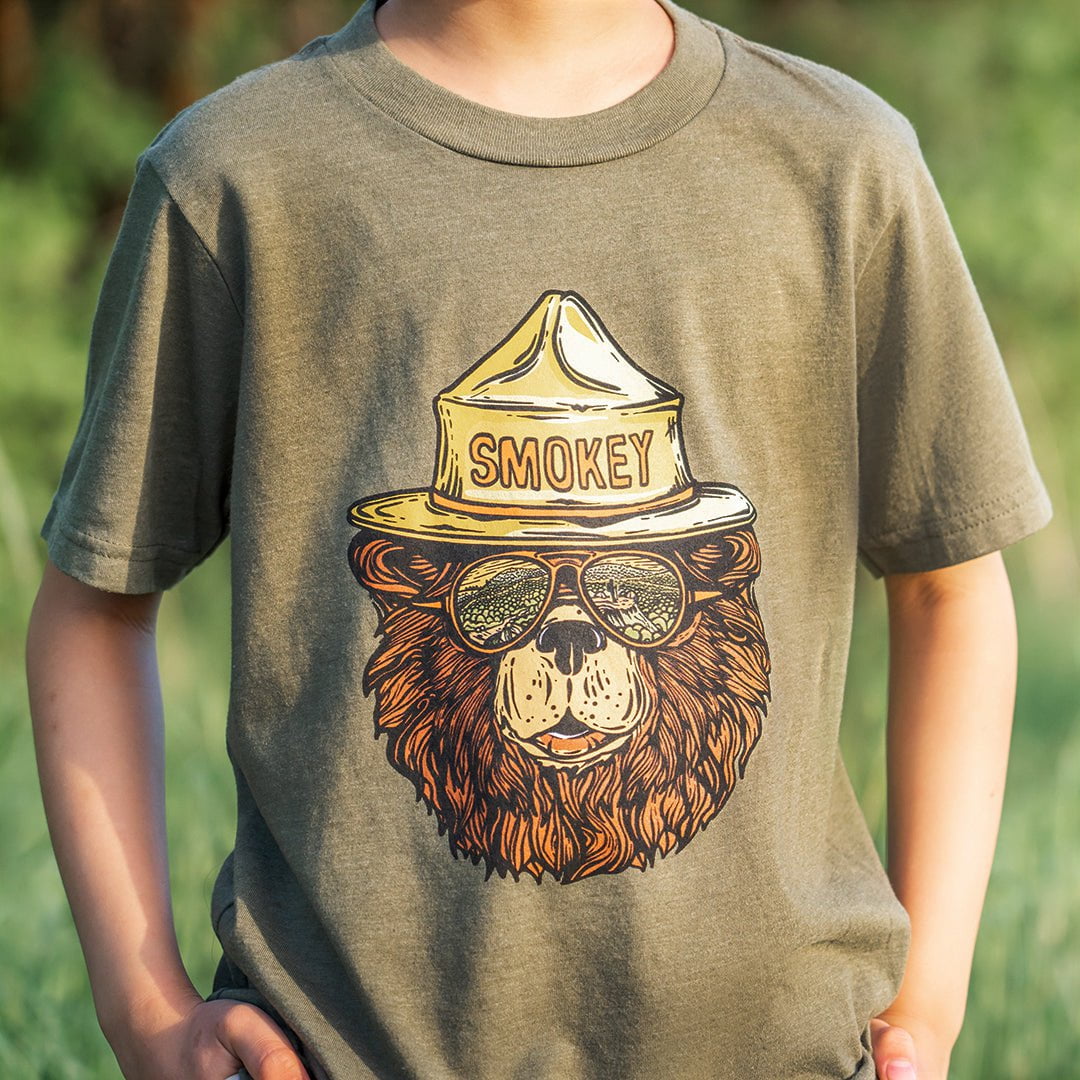 Smokey Groovy Bear Youth T-Shirt