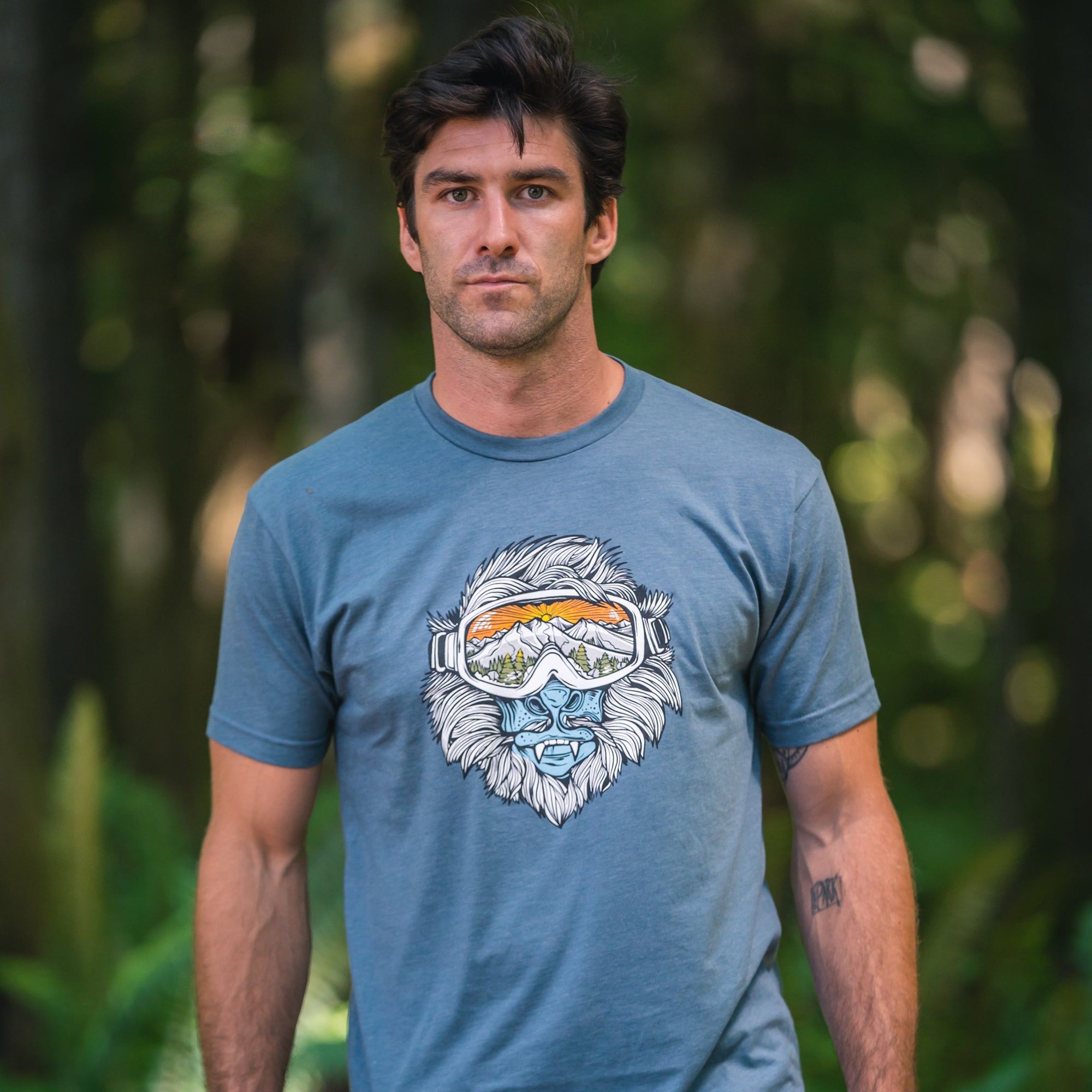 YETI Men's Adventure Bus Short Sleeve T-Shirt